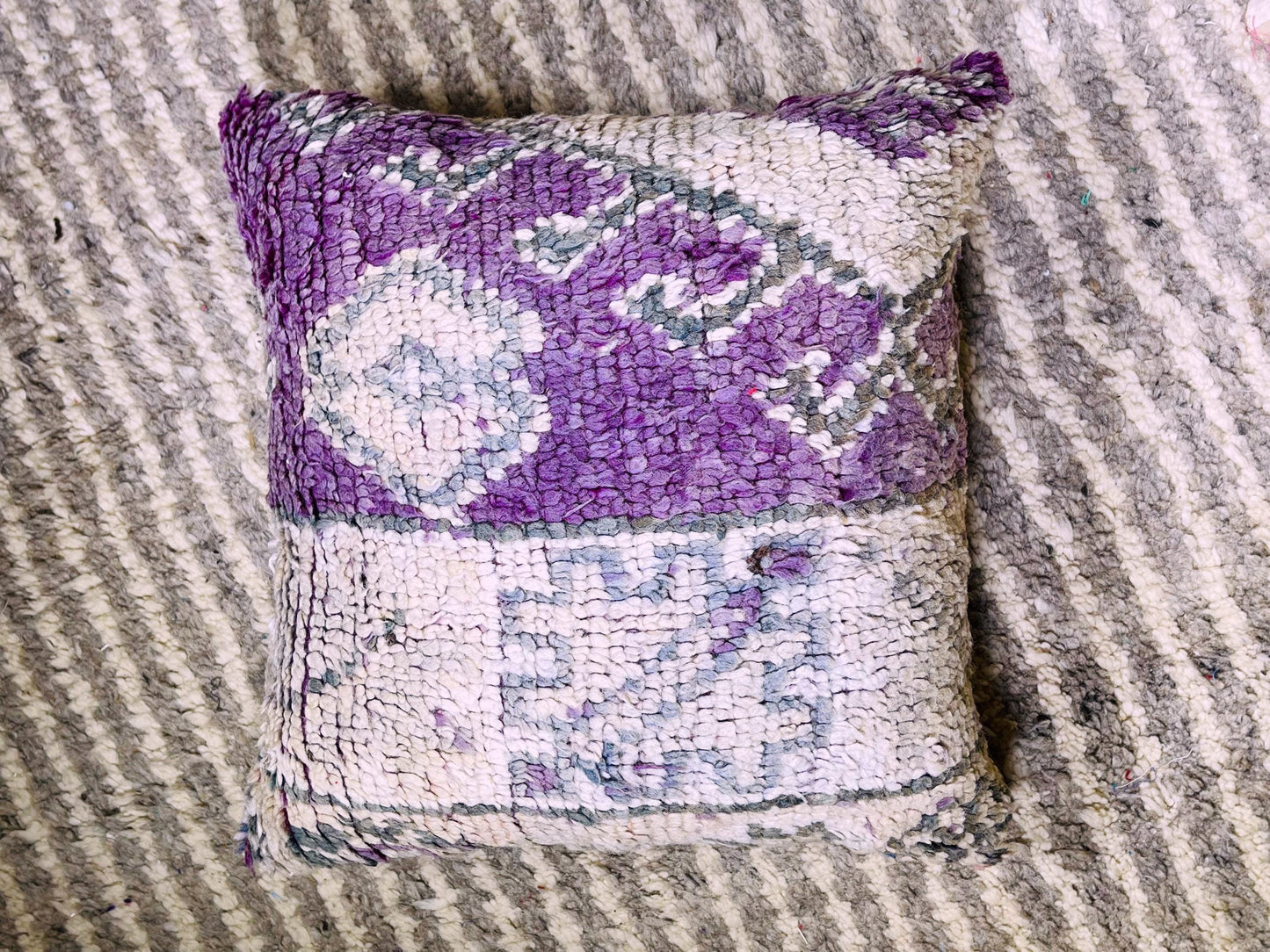 Vintage Gift Moroccan pillow, kilim pillow, Vintage Moroccan cushion, Unstuffed Boho pillow, Sofa Home Decor, Moroccan Style pillow 19x19 in